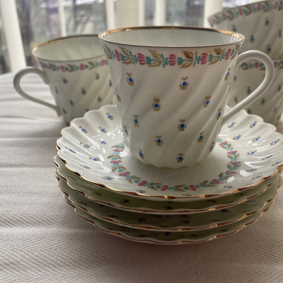 Bone Chine TWIST TEA cup.and saucer TINY BLUE BERRIES - Picture 4 of 6